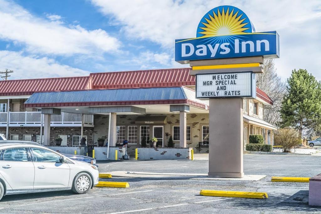 Days Inn By Wyndham Montrose Exterior photo