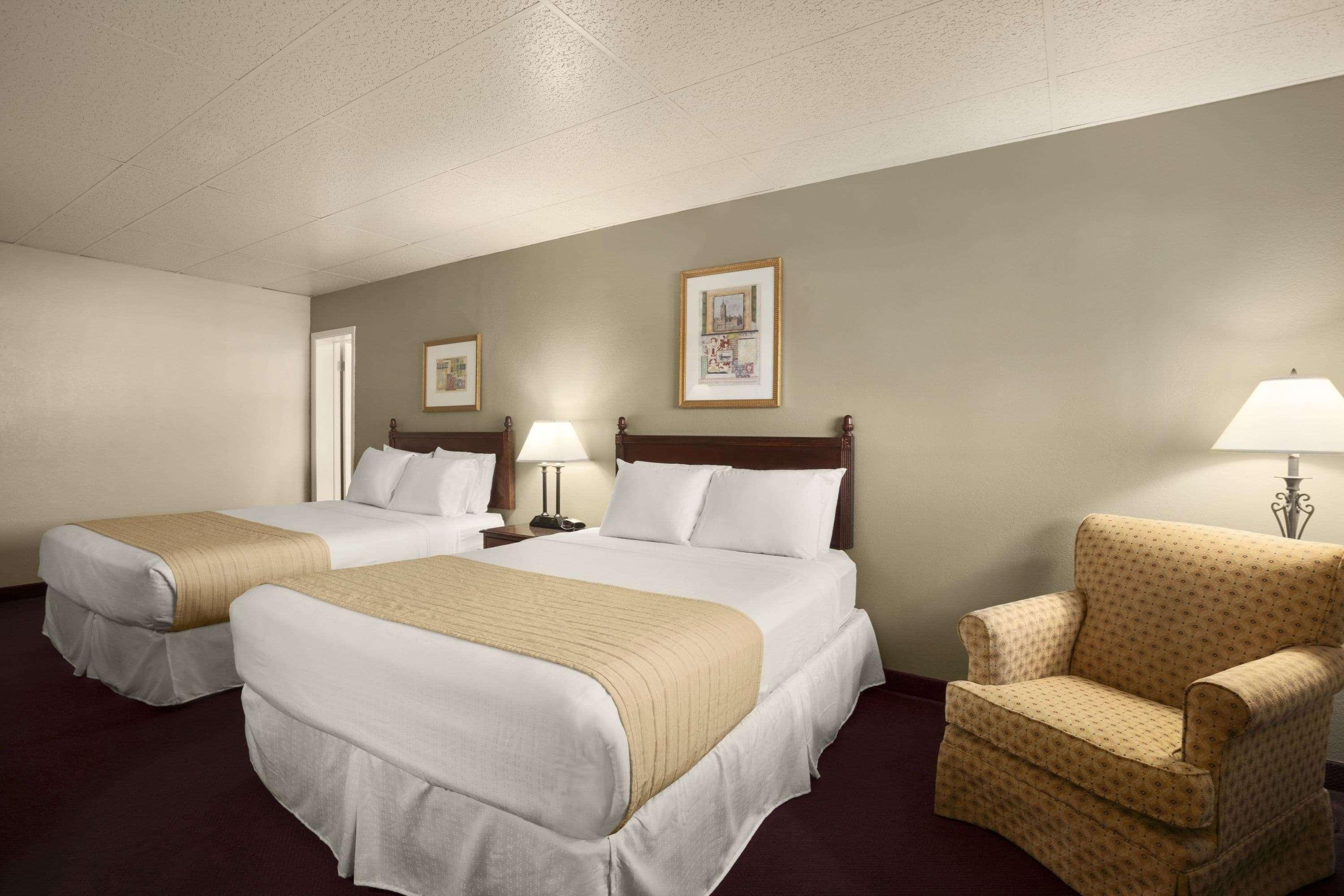 Days Inn By Wyndham Montrose Exterior photo
