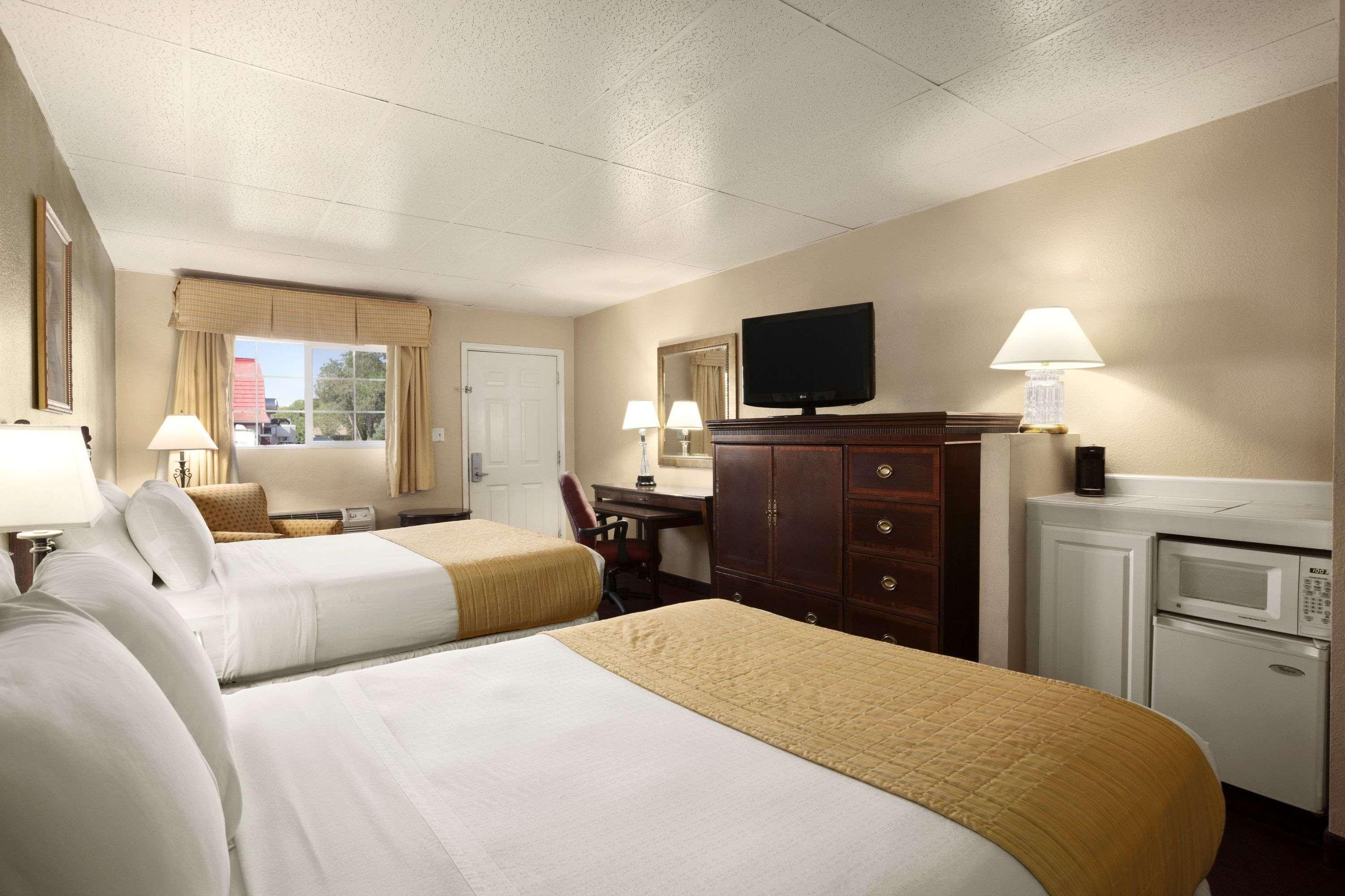 Days Inn By Wyndham Montrose Exterior photo