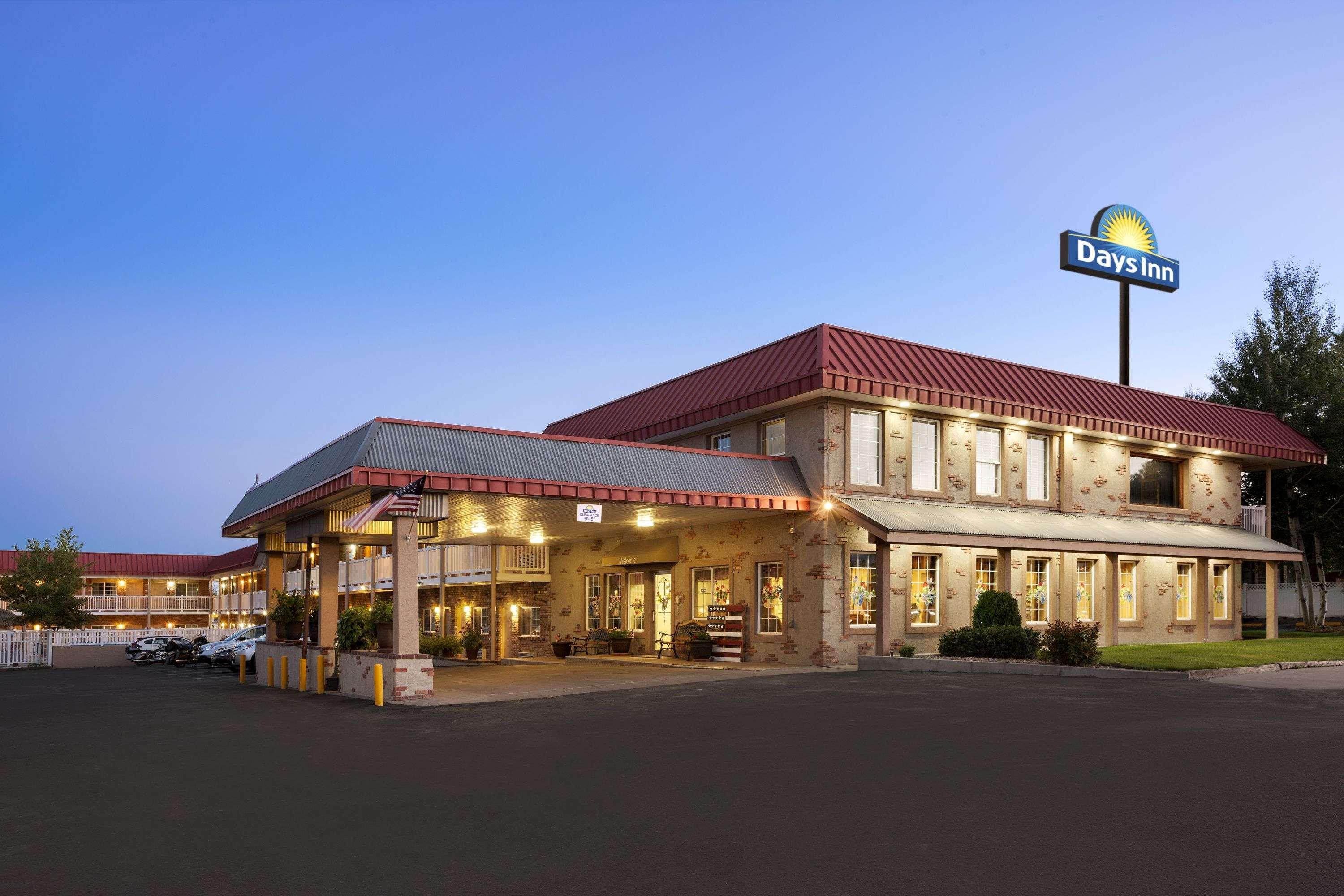 Days Inn By Wyndham Montrose Exterior photo
